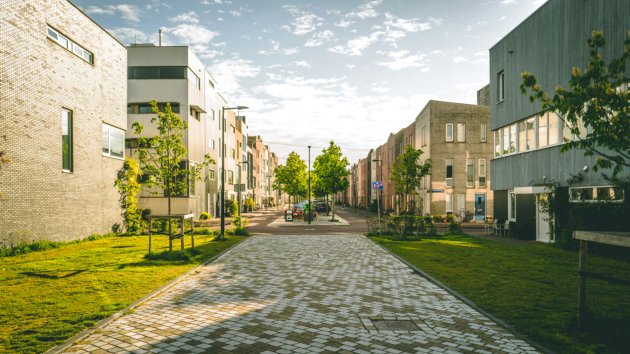 A residential walkway in a neighbourhood in Amsterdam